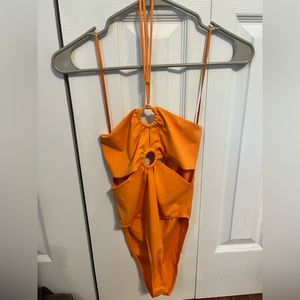 Obsessed w/ this bodysuit but it doesn’t fit :/ orange cut out bodysuit- Zara